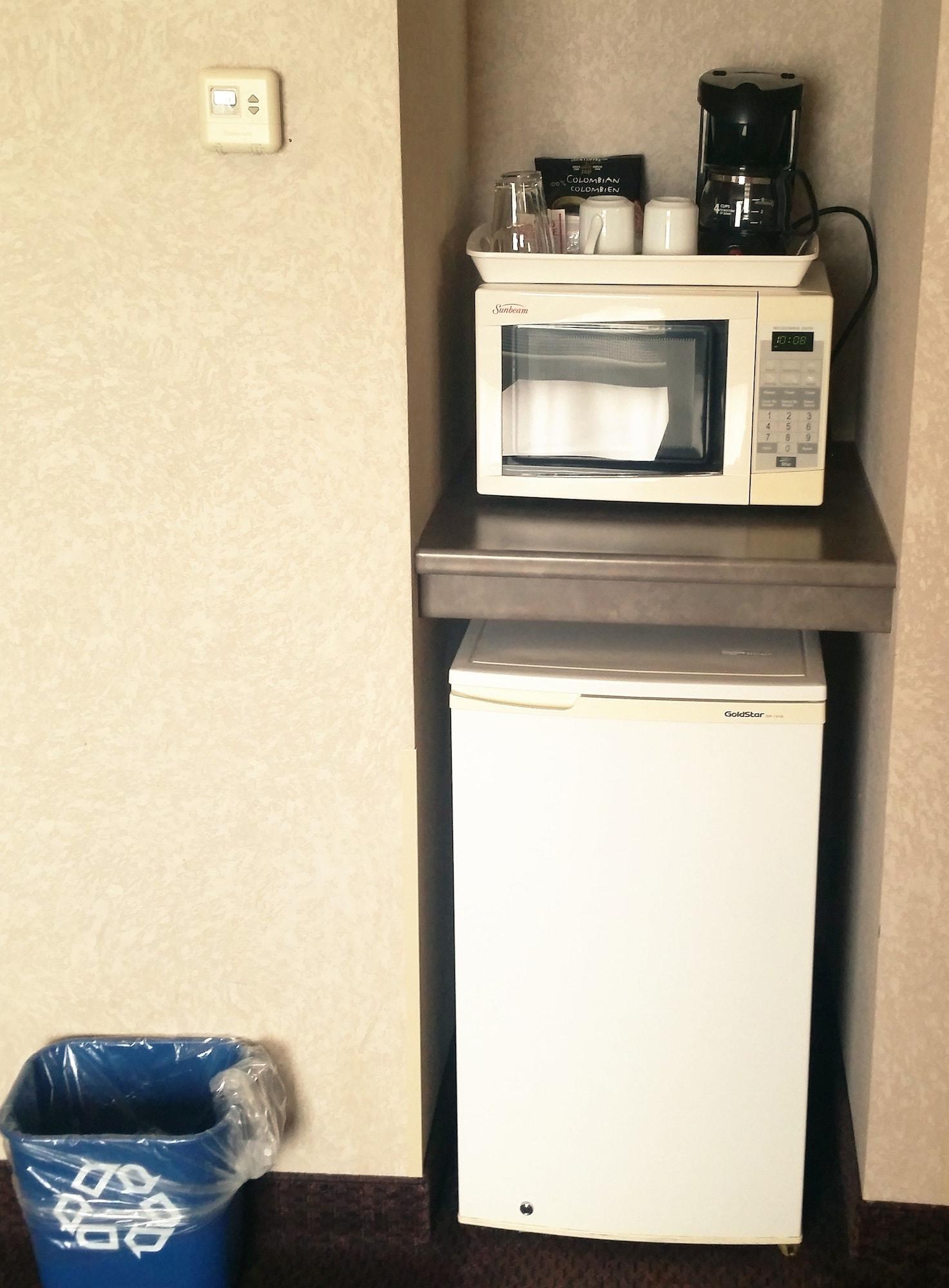 Days By Wyndham Airport