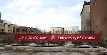 Days By Wyndham Airport Hotel Ottawa