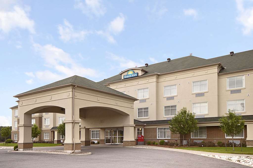 Days By Wyndham Airport